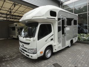 【新車・即納車・リアダブルベッド】LEBEN(レーベン)RWB　ガソリン2WD　外装色シャンパンG/内装色ショコラーデ